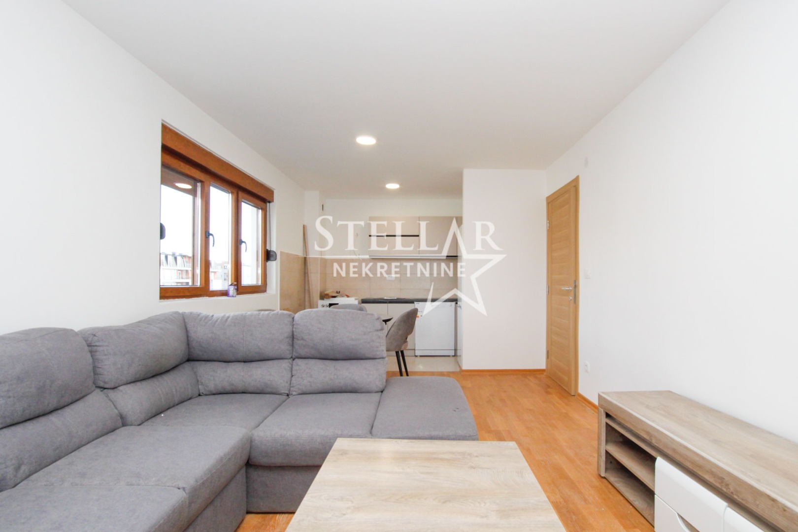 stari-aerodrom-izdavanje-dvosoban-namješten-stan-zgrada-rtcg (1)